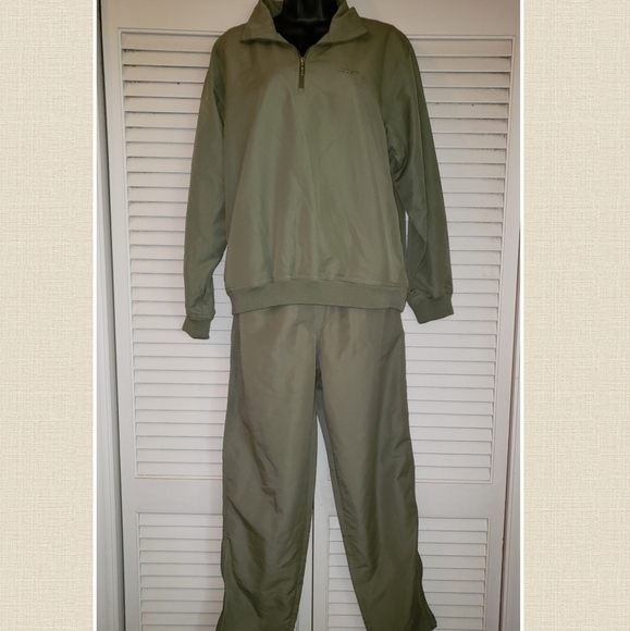izod jogging suits